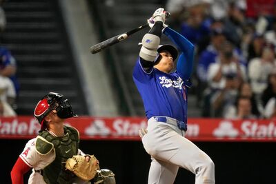 大谷「差點場內轟」嗨翻全場!貝茲:這很翔平 羅伯斯笑像少棒