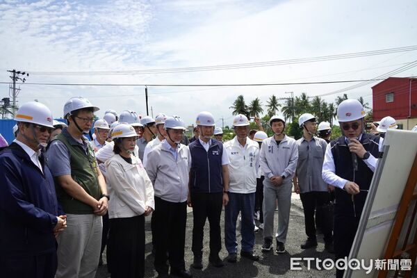 ▲行政院長卓榮泰正式宣示支持「高速鐵路屏東車站特定區路段臺鐵改善暨六塊厝車站遷建建設計畫」           。（圖／屏東縣政府提供）