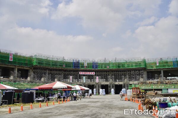 ▲行政院長卓榮泰正式宣示支持「高速鐵路屏東車站特定區路段臺鐵改善暨六塊厝車站遷建建設計畫」           。（圖／屏東縣政府提供）