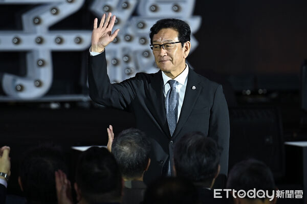 ▲▼北海道日本火腿鬥士隊CBO栗山英樹出席「中信60甲子緣」棒球特展揭幕記者會。（圖／記者李毓康攝）