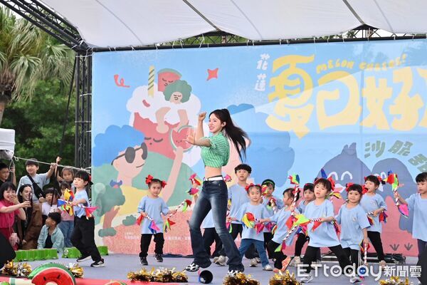 ▲▼「2026花蓮夏日好瓜－城市降溫計畫」16日在太平洋南濱公園熱鬧登場，以花蓮盛產的大西瓜為主角。（圖／花蓮縣政府提供，下同）