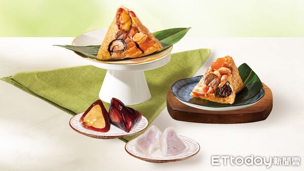 ▲▼摩斯漢堡推出2款鹹粽「帝王鮑魚干貝粽」、「經典北部蛋黃香菇肉粽」，以及「經典水晶冰Q粽」甜粽。（圖／業者提供）