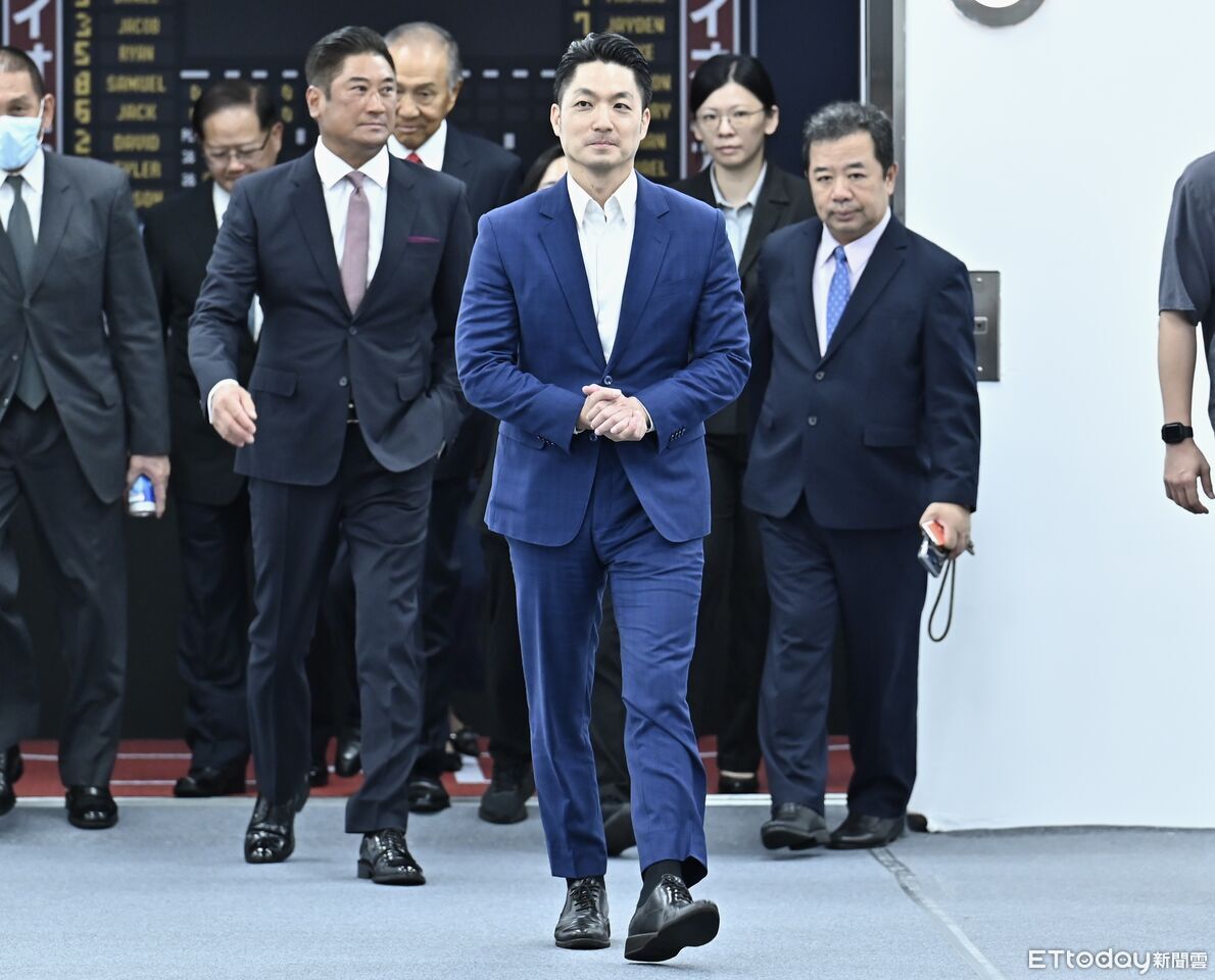 蘇巧慧酸李四川恐讓新北變細漢 蔣萬安:川伯看起來像我細漢?
