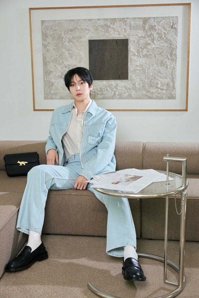 ATEEZ丁潤浩根本「犬系男友」天花板！這波夏日穿搭超心動，眨眼+呆萌太會撩
