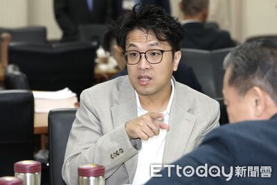 揭蔣市府10大民怨　沈伯洋「開會舉動」嚇到綠民代