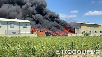 快訊／七股廢電線回收場火警濃煙駭人！消防27車50人搶救