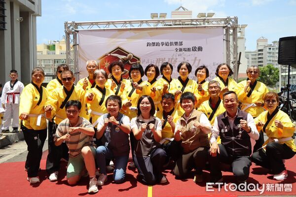▲▼   青年返鄉帶動樂齡新風潮 鹿草重寮「功夫幫」用跆拳道活出健康人生   。（圖／記者翁伊森翻攝）