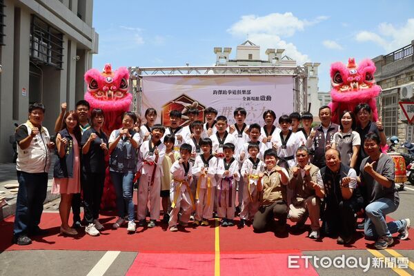 ▲▼   青年返鄉帶動樂齡新風潮 鹿草重寮「功夫幫」用跆拳道活出健康人生   。（圖／記者翁伊森翻攝）