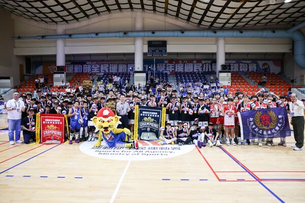 ▲國民小學籃球聯賽（EBL）總決賽冠軍隊伍出爐。（圖／運動部提供）