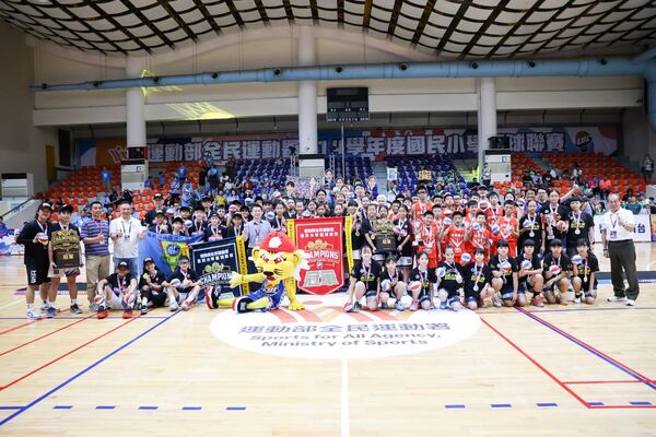 ▲國民小學籃球聯賽（EBL）總決賽冠軍隊伍出爐。（圖／運動部提供）