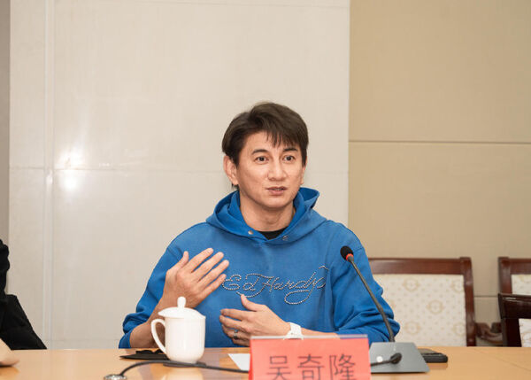 ▲▼吳奇隆轉戰短劇當老闆！大陸新開2公司。（圖／翻攝自微博）