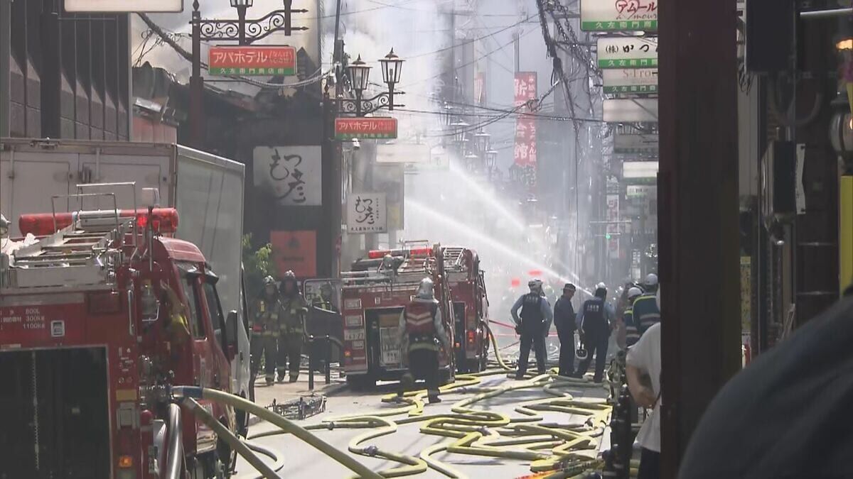 大阪道頓堀驚傳火災!餐廳大樓狂燒蔓延 4棟建築遭火海吞噬