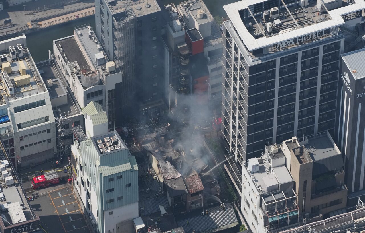 大阪道頓堀火災濃煙狂冒!民眾聽見爆炸聲 台灣遊客急避難