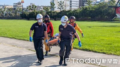 快訊／女山友回家了　遺體今早吊掛下山