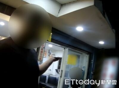 鹹酥雞店抽菸被制止！2男狂譙3字經還嗆砸店　闆娘嚇壞報警