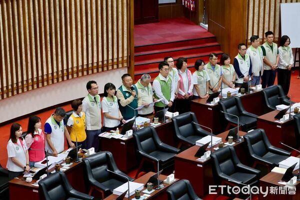 ▲▼民進黨高雄市議會黨團點名柯志恩刪凍預算「滅國防再助中國統戰」。（圖／記者賴文萱翻攝）