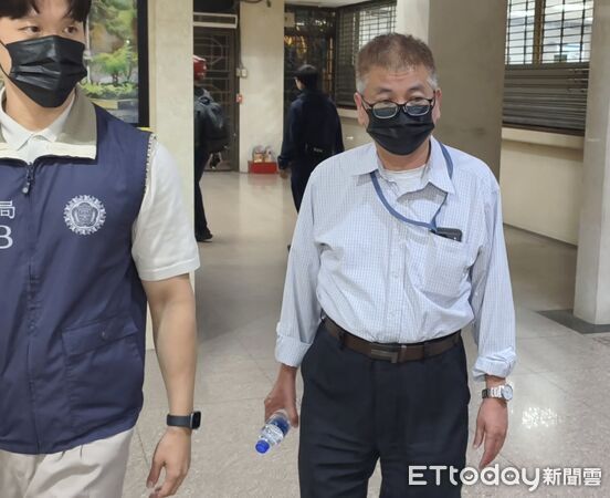 ▲▼台北地檢署指揮調查局新北市調查處，5/18搜索約談天逸財金科技公司前董事長溫峰泰涉掏空寶島極光公司（已改名富育榮綱公司）逾9000萬元，被告富育榮綱公司董事長陳銘寬移送北檢複訊。（圖／記者黃哲民攝）