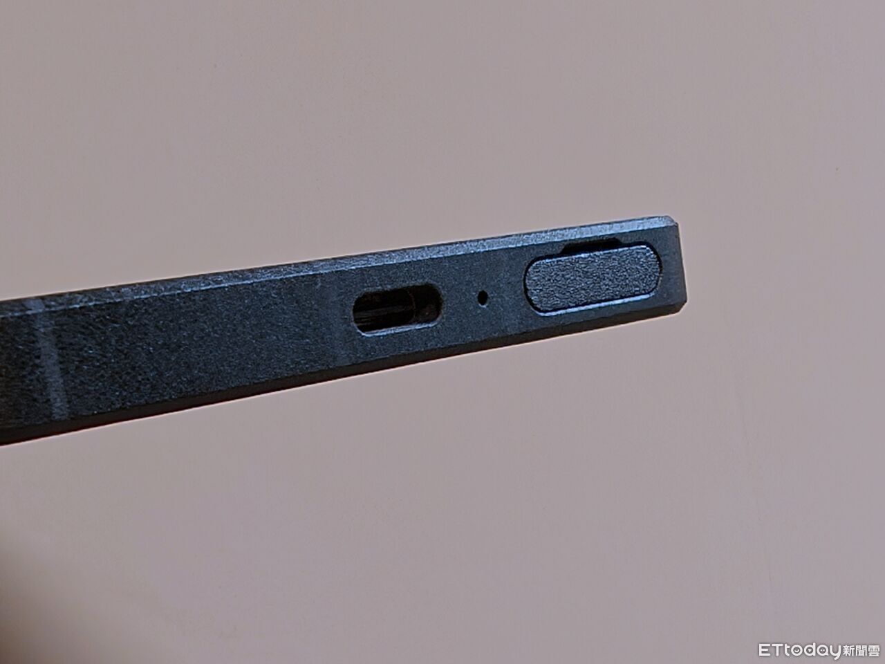 ▲▼      XPeria 1 VIII       。（圖／記者蘇晟彥攝）