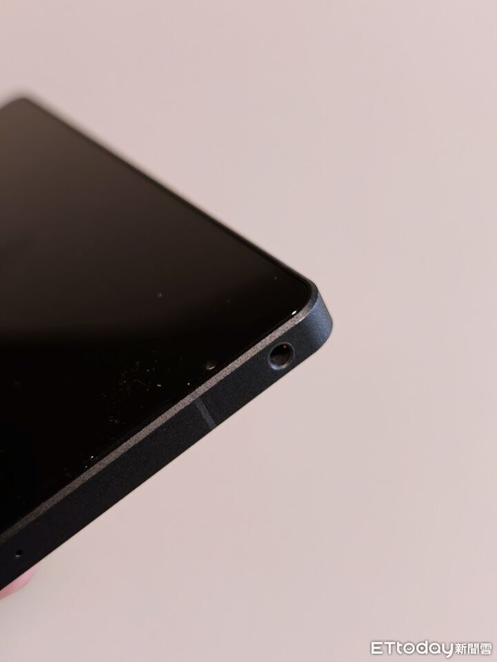 ▲▼      XPeria 1 VIII       。（圖／記者蘇晟彥攝）