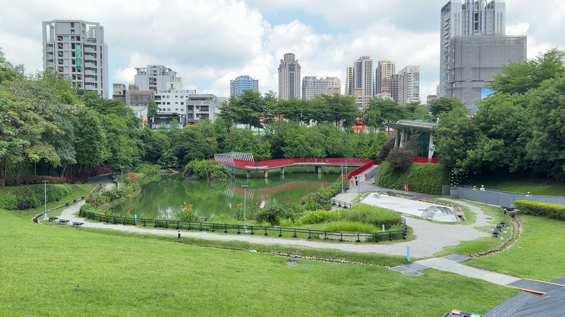 ▲▼惠宇秋紅谷,台中,七期,秋紅谷公園。（圖／記者姜國輝攝）