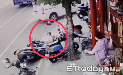 台中雙載母子遭大貨車追撞摔倒　4歲男童蹲地先關心媽媽