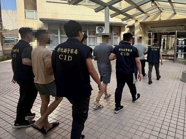 ▲大甲媽繞境打警察骨折受傷，警方火速逮人。（資料圖／警方提供）