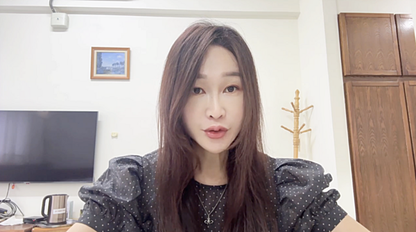 ▲呂姓男子對民進黨提名桃園市長參選人黃世杰女助理拜票時遭摟肩拉手涉性騷，桃檢偵訊後諭知20萬元交保。（圖／記者沈繼昌翻攝）