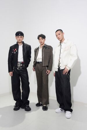 ▲▼ 祖安(左起)、文廷、煥鈞錄音時歡笑聲不斷。（圖／索尼音樂提供）