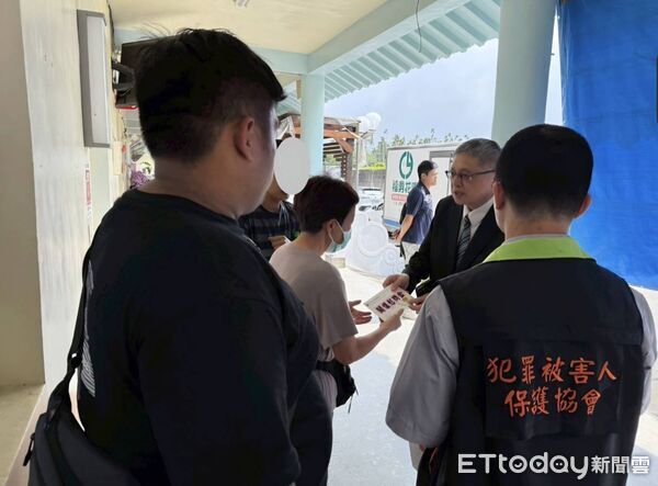 ▲▼   南投埔里爆當街尋仇 莽男糾眾刺死人收押          。（圖／記者高堂堯翻攝）