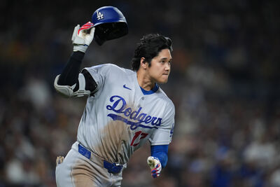 大谷頭髮很帥！羅伯斯笑盼頭盔再飛3次　睽違1個月二刀流解禁