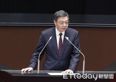 卓榮泰完成國防特別預算案專報 韓國瑜宣告首批88億付委審查