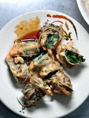 ▲▼華榮市場古早味米粉湯。（圖／部落客小虎食夢網授權提供）
