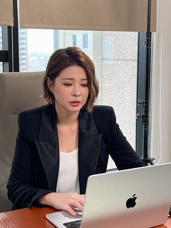 ▲李燕透露父親過世。（圖／翻攝自Facebook／李小燕正面思考團）