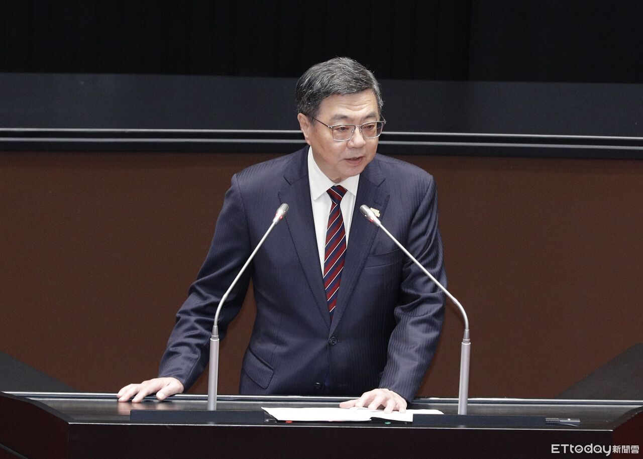 卓榮泰完成國防特別預算案專報 韓國瑜宣告首批88億付委審查