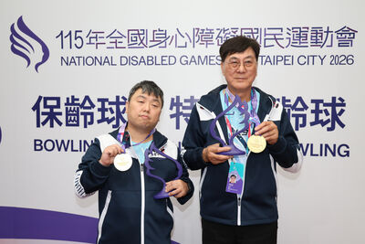 全障運第二度搭蔡勝雄奪金  七旬老將袁朝盛笑稱運氣好