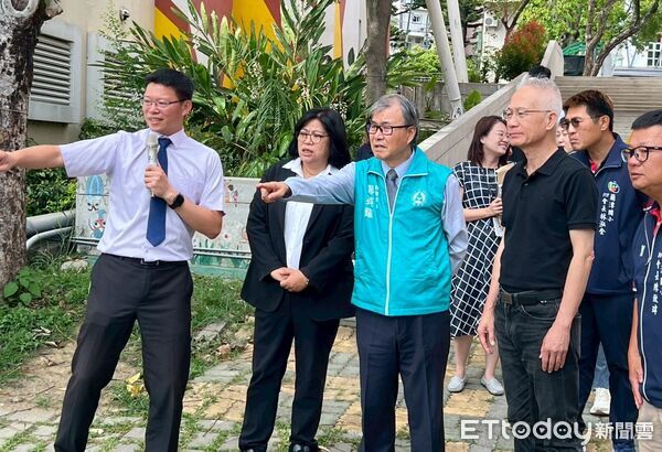 ▲▼   教育部長鄭英耀訪視嘉市校園 立委王美惠力爭經費全面升級環境    。（圖／立委王美惠服務處提供）