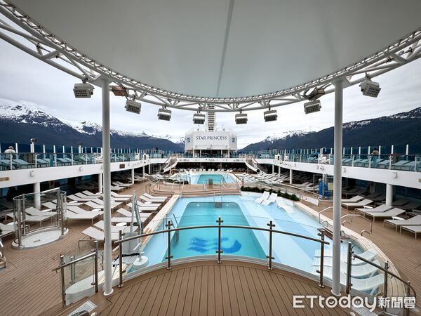 ▲星辰公主號進入恩迪科特峽灣（Endicott Arm），並朝道斯冰河（Dawes Glacier）方向進行景觀巡航,公主遊輪,冰河峽灣,星辰公主號。（圖／記者彭懷玉攝）