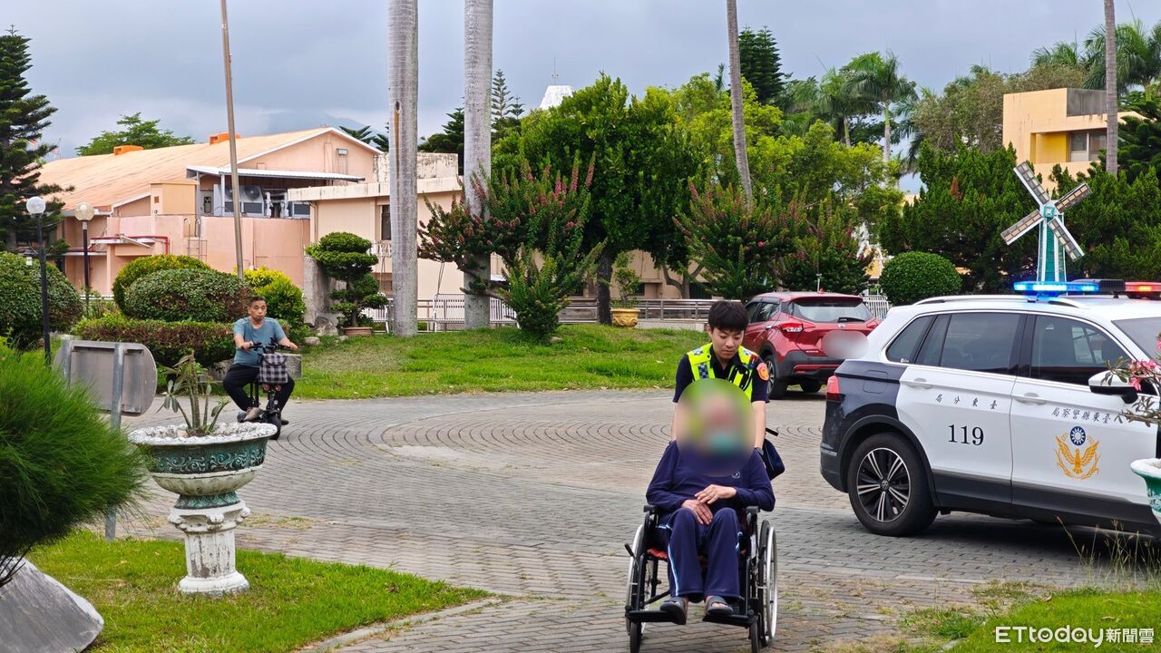 海濱暖警即時伸援 寶桑警助迷途長者平安返機構