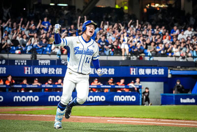 王苡丞首局炸3分砲！李東洺7局無失分「除獅」　富邦寫隊史最快20勝