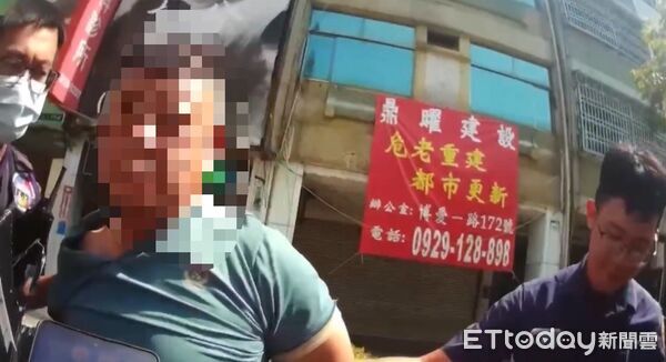 ▲▼高雄警下班騎車未禮讓行人被攔　「催油門壓同僚腳」遭送辦。（圖／記者賴文萱翻攝）