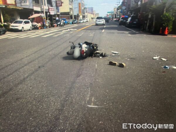 ▲台南市安南區安和路五段與336巷口發生小貨車與機車碰撞事故，造成24歲女騎士送醫不治。（民眾提供，下同）