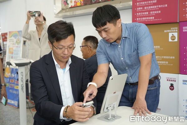 ▲智慧南投GO幸福！三大政策齊發，打造全齡科技宜居城市事通 &times; 智慧經濟 &times; 銀髮安養。（圖／南投市公所提供）