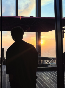 陳柏霖沉寂7個月突更新IG！　曬夕陽背影照寫「C’est la vie」