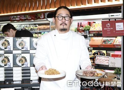 《黑白大廚》賤兔金度潤現身101！「親自下麵」合體女神好友