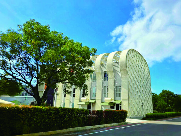 ▲滬尾藝文休閒園區串連淡水、八里商家，即日起推出「跨橋而行・探索淡八」集章活動。（圖／卡滋爆米花觀光工廠、日森 生生吐司提供）