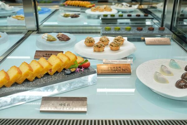 ▲▼島語自助餐廳。（圖／混血珊莎的奇幻旅程授權提供）
