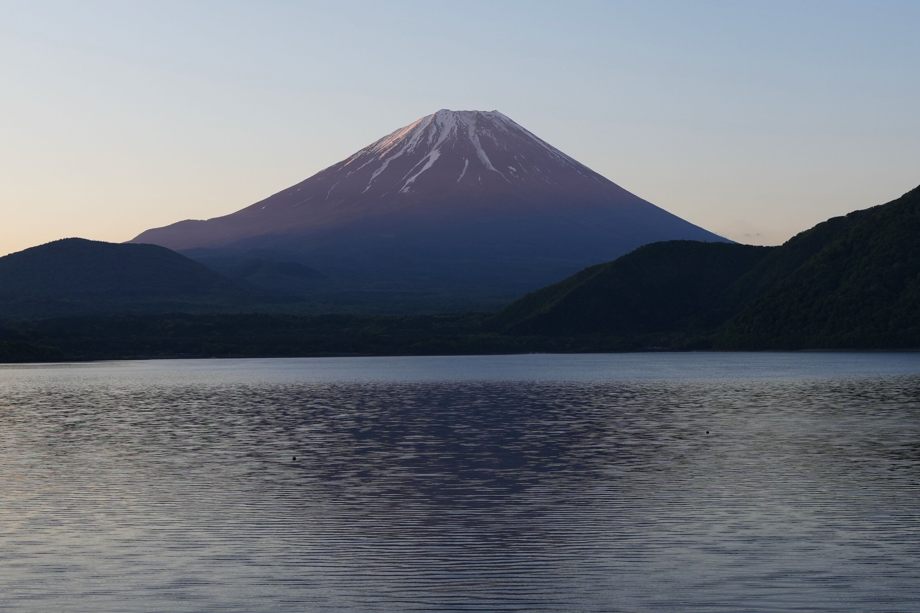 45歲台灣女「攻頂富士山」慘摔受傷受困！ 救難隊出動救援