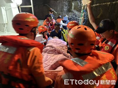馬祖東莒遊客溺水命危！海巡深夜緊急出艇　後送南竿搶命