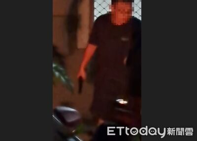 鄰居玩撲克牌被檢舉！不滿被誤認「抓耙仔」　男酒後開槍洩憤