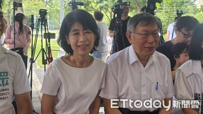 柯文哲遭吃屎哥「蛋襲」暫不提告　遭蛋液波及2支持者堅持要告